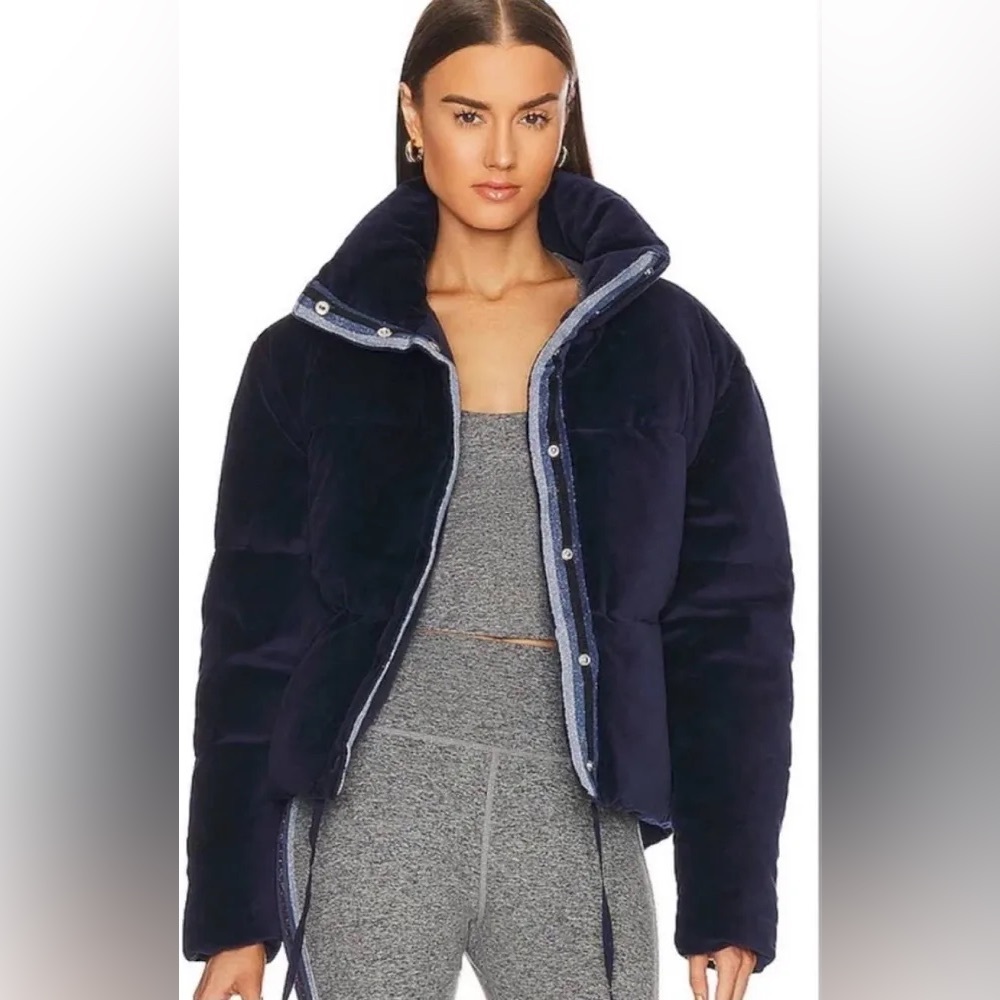 Spiritual Gangster Velour Puffer Jacket - Small
